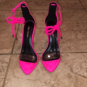 Barbie pink heels size 7💕